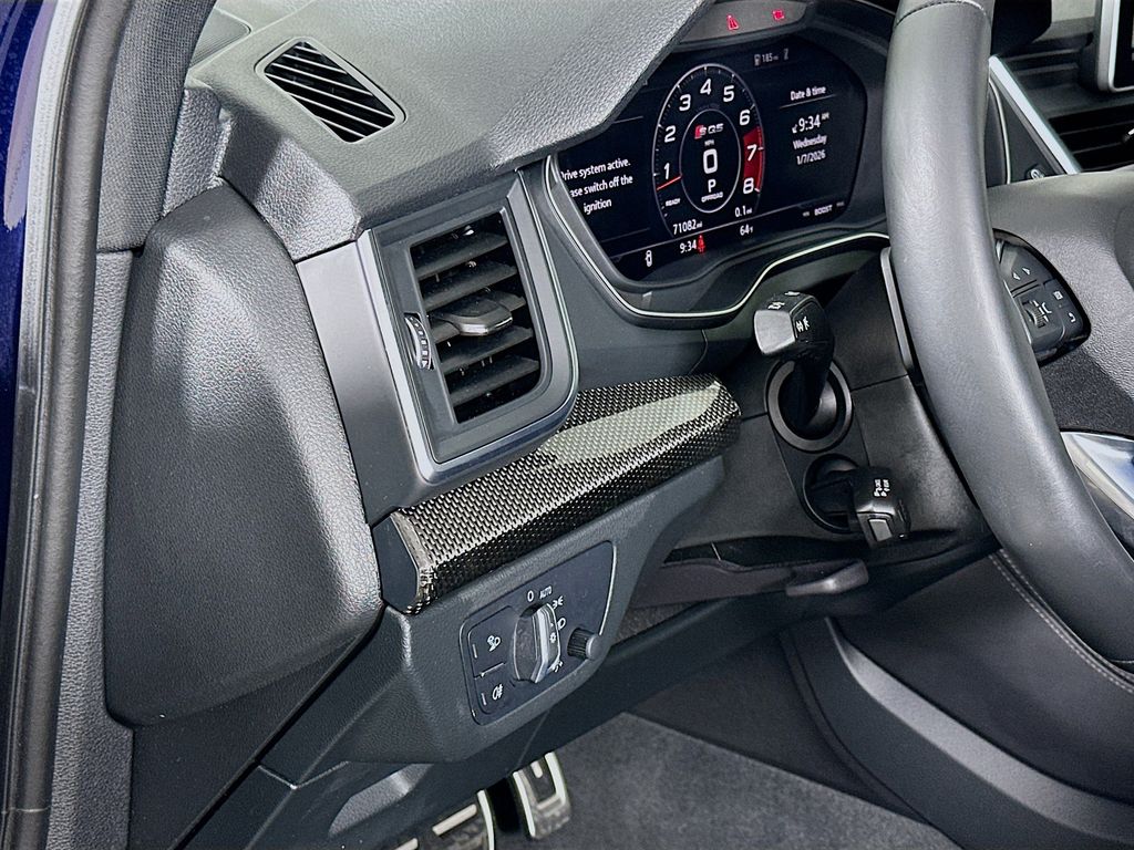 Thumbnail: 2020 Audi SQ5 - 10