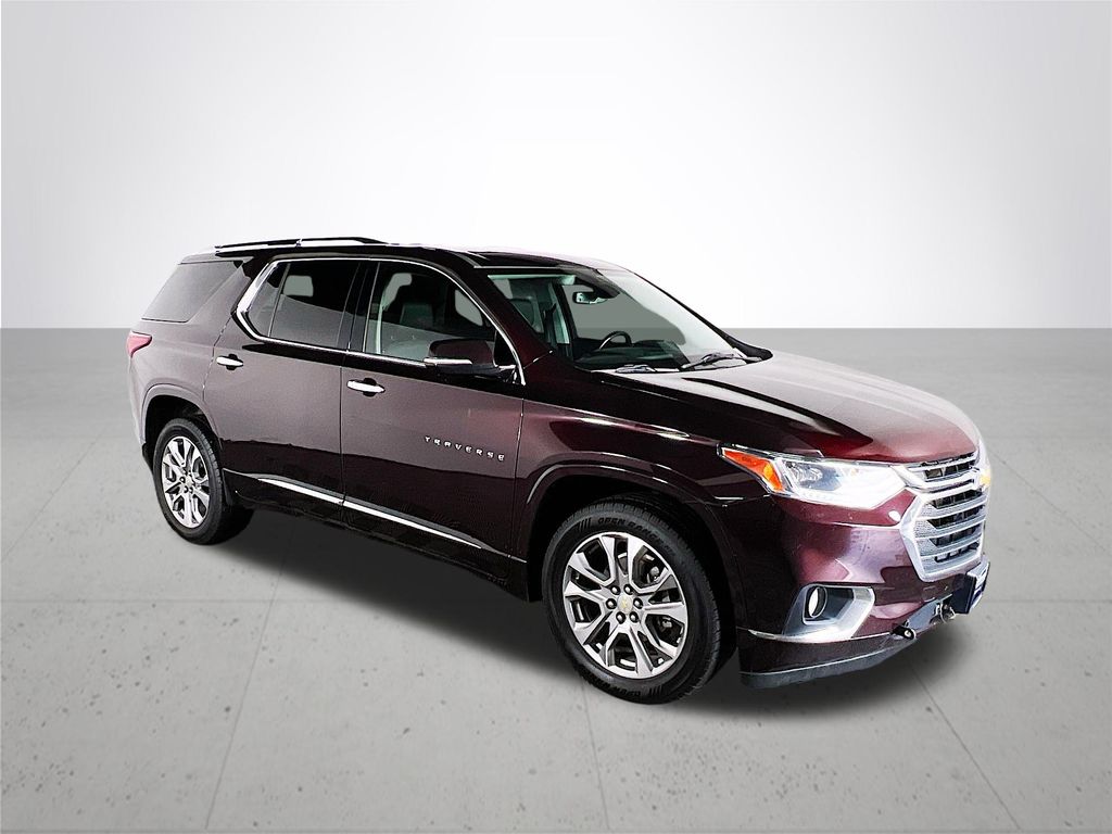 Used 2020 Chevrolet Traverse Premier with VIN 1GNEVKKW8LJ105086 for sale in Gladstone, OR