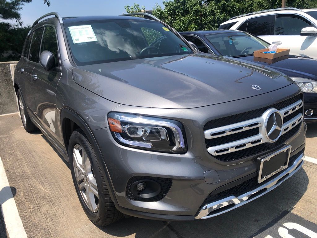 Thumbnail: 2021 Mercedes-Benz GLB - 3