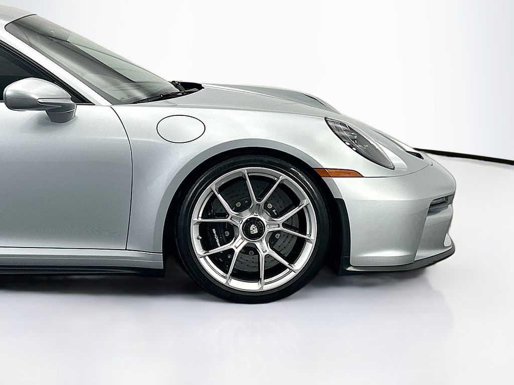 Thumbnail: 2022 Porsche 911 - 11