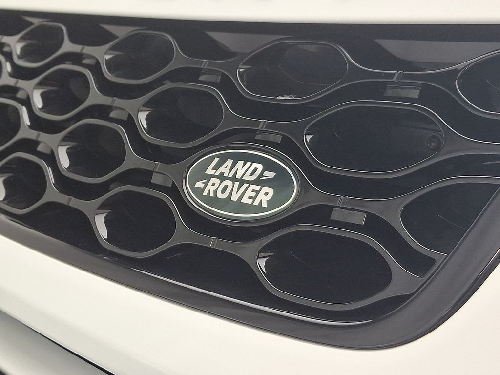 Thumbnail: 2025 Land Rover Discovery Sport - 32