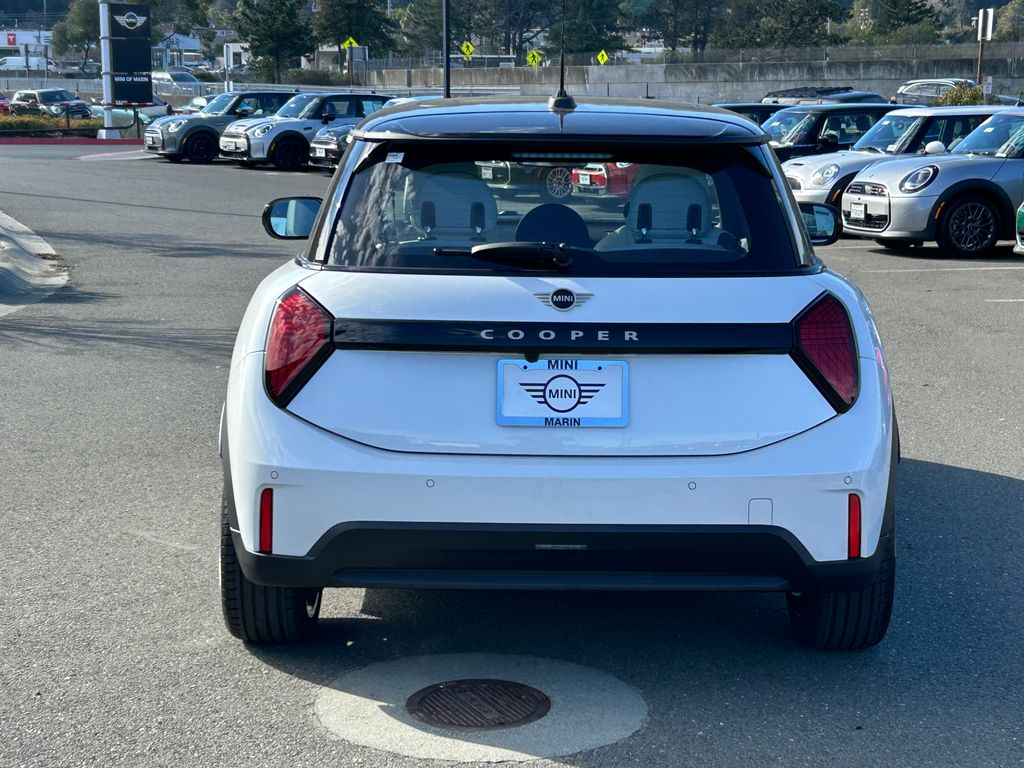 Thumbnail: 2026 MINI Cooper - 4