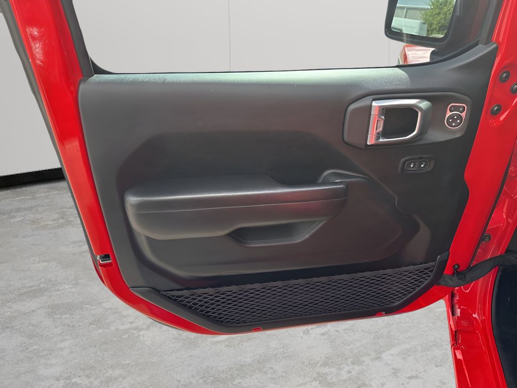 Used Car 2021 Jeep Gladiator  Mojave For Sale Under $40,000 In Austin, Texas