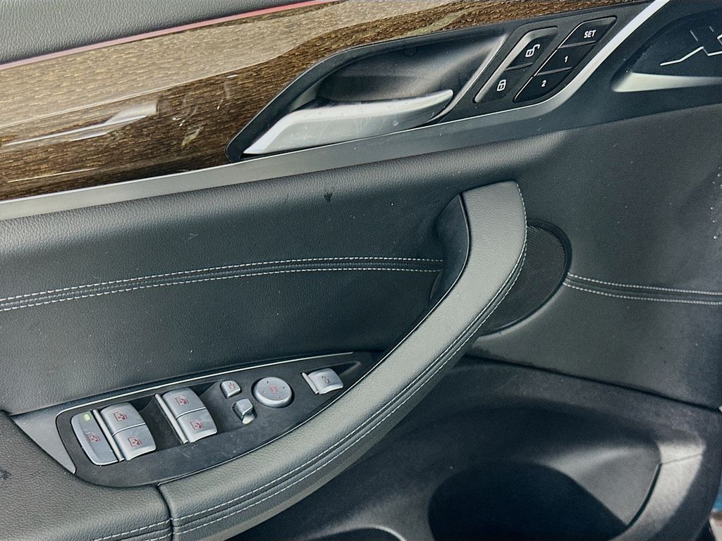 Thumbnail: 2023 BMW X3 - 18