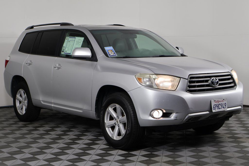 Thumbnail: 2010 Toyota Highlander - 3