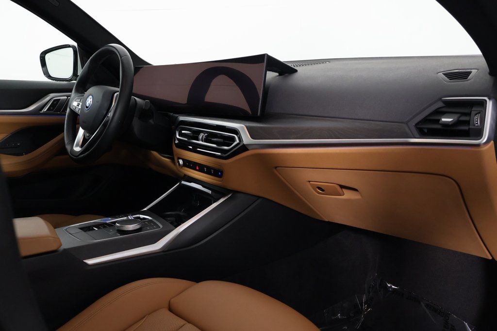 Thumbnail: 2023 BMW i4 - 9