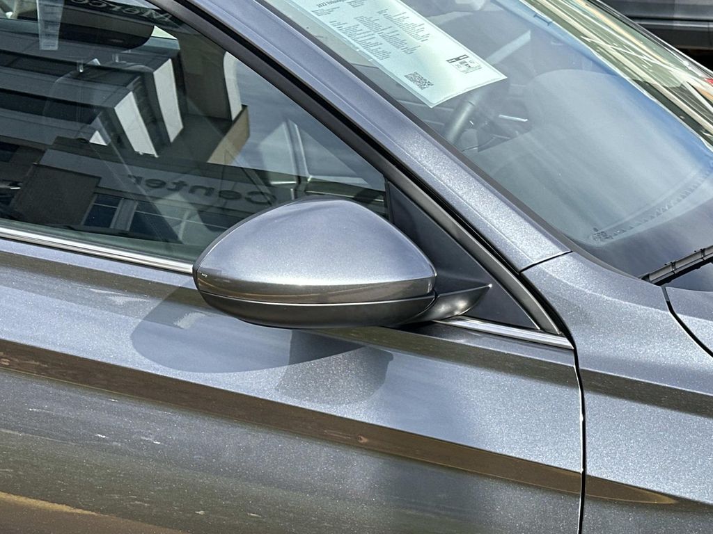 Thumbnail: 2022 Volkswagen Jetta - 18