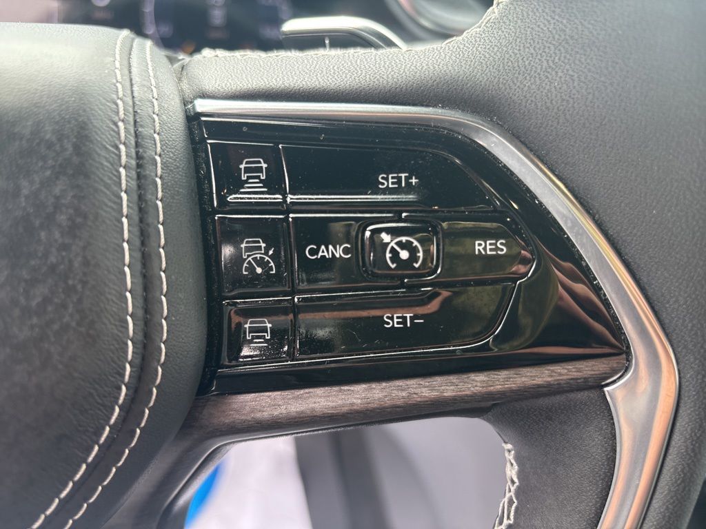Used 2024 Jeep Grand Cherokee SUV