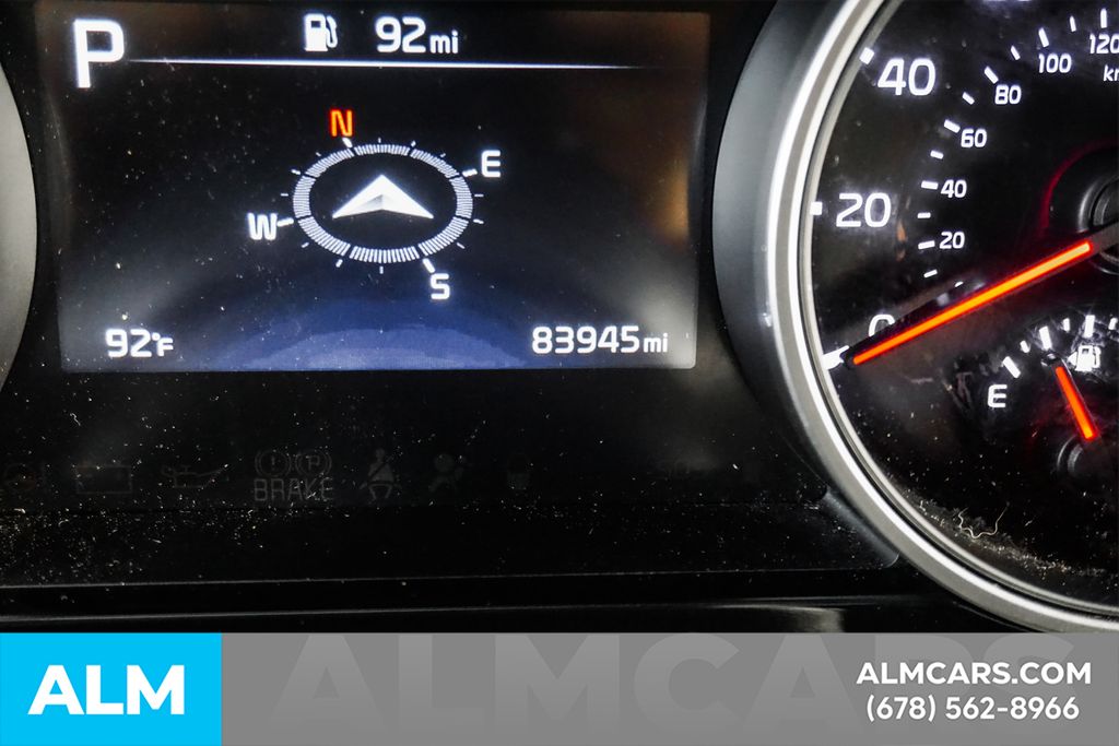 Used 2022 White Kia SX image 57