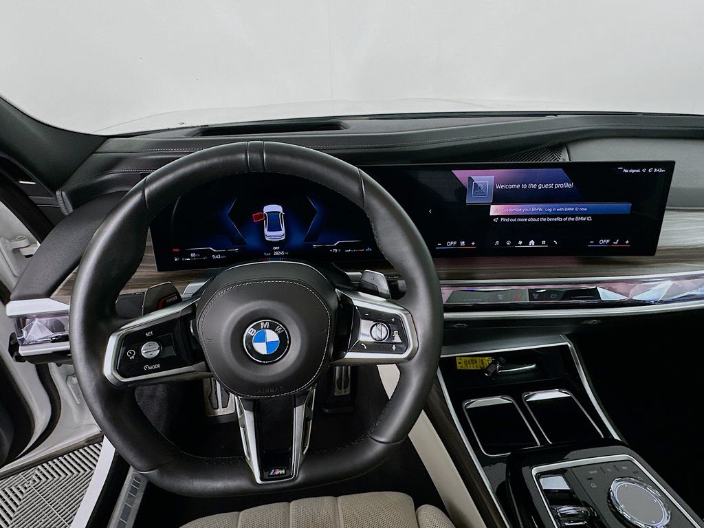 Thumbnail: 2023 BMW 7 Series - 11