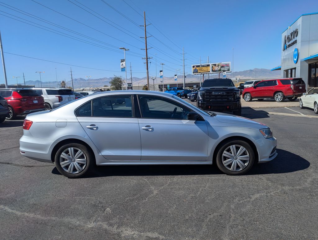 2015 Volkswagen Jetta 2.0L TDI S 9