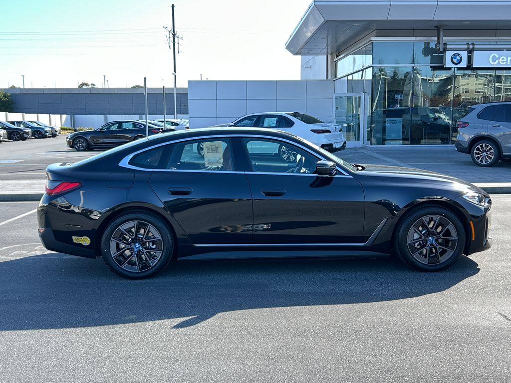 2022 BMW i4 eDrive40 6