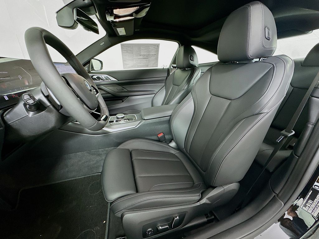 Thumbnail: 2026 BMW 4 Series - 16