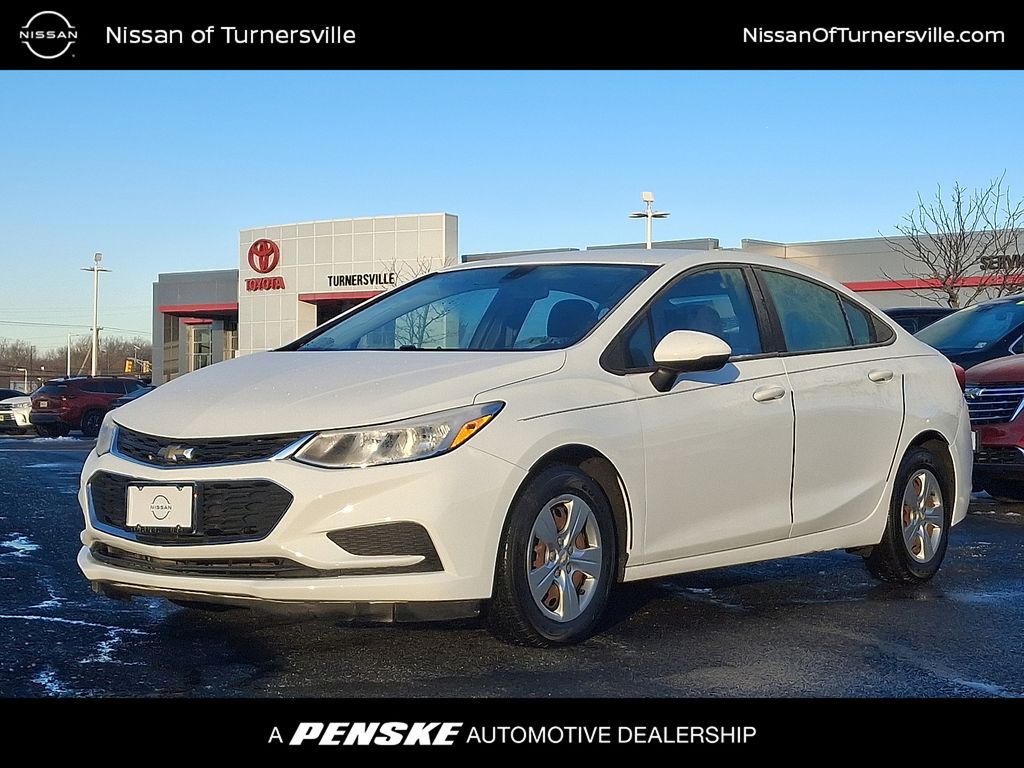 Thumbnail: 2017 Chevrolet Cruze - 1