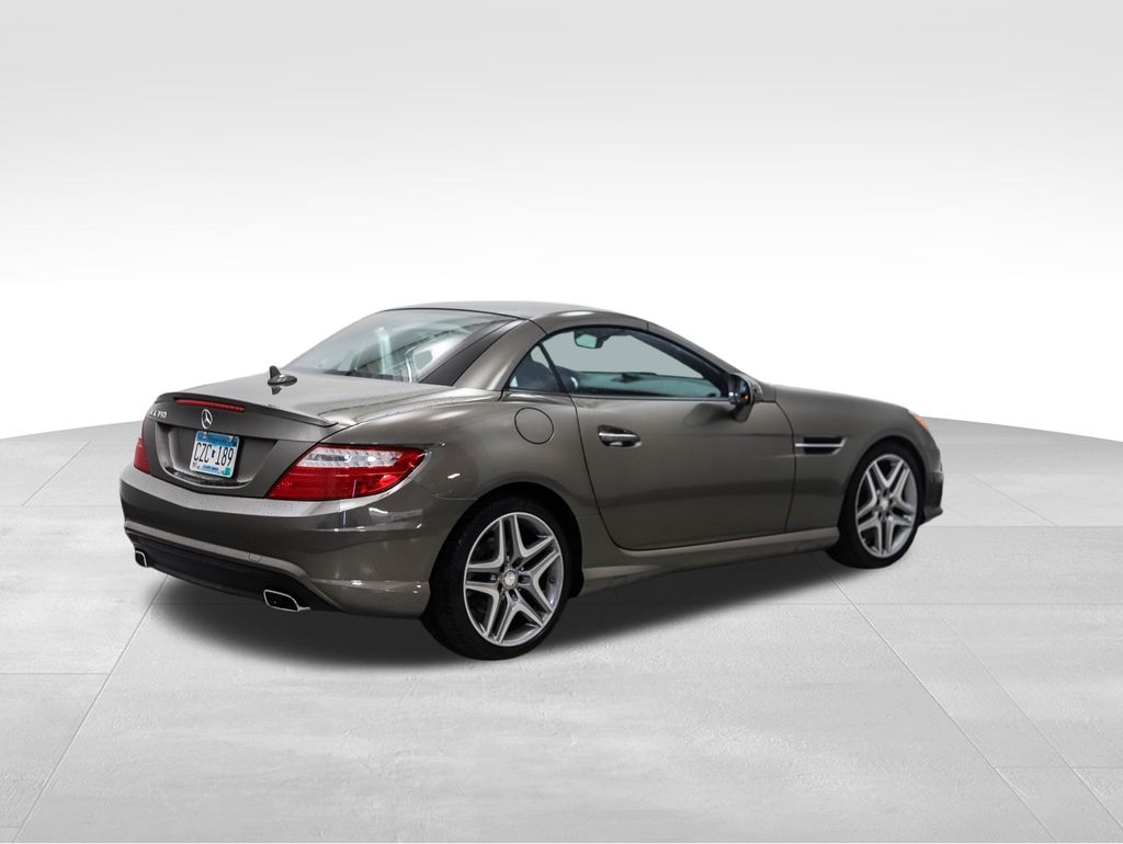 2016 Mercedes-Benz SLK 350 5