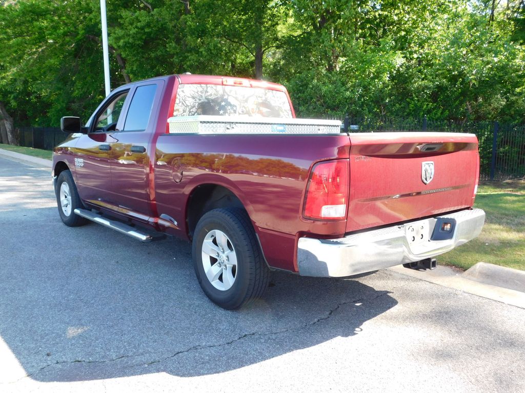 Thumbnail: 2019 RAM 1500 Classic - 3