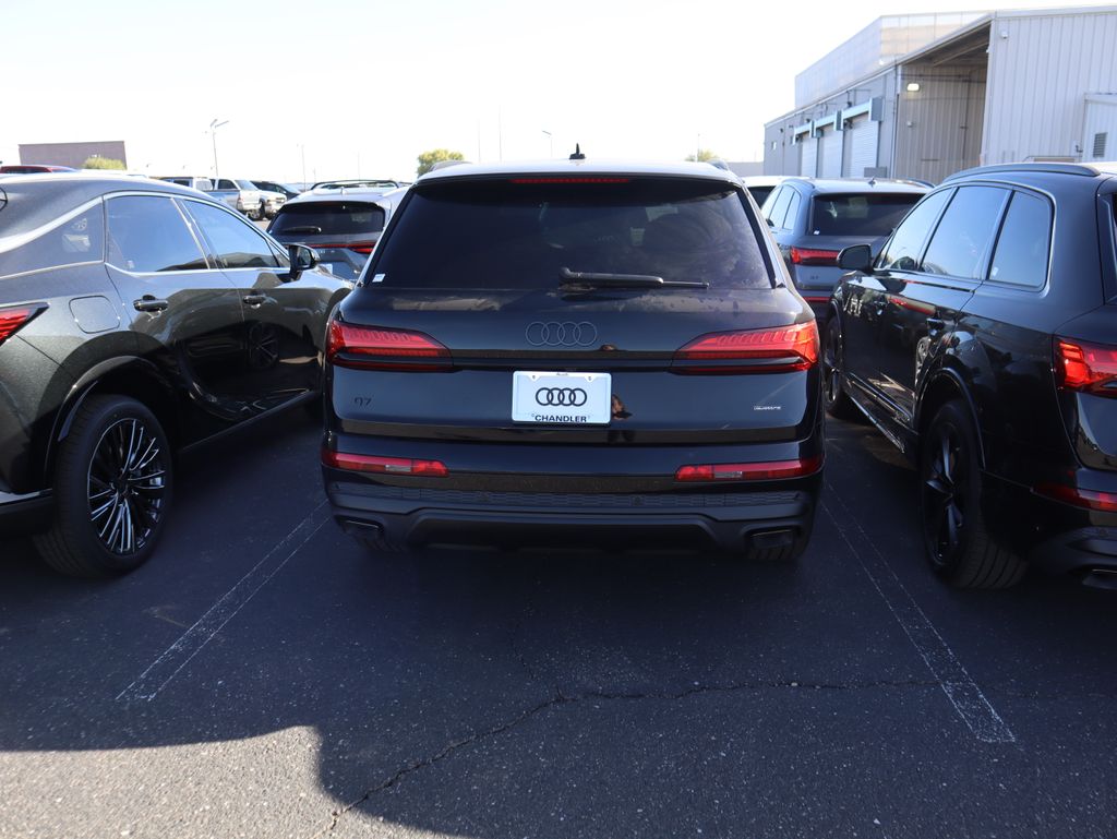 Thumbnail: 2026 Audi Q7 - 2