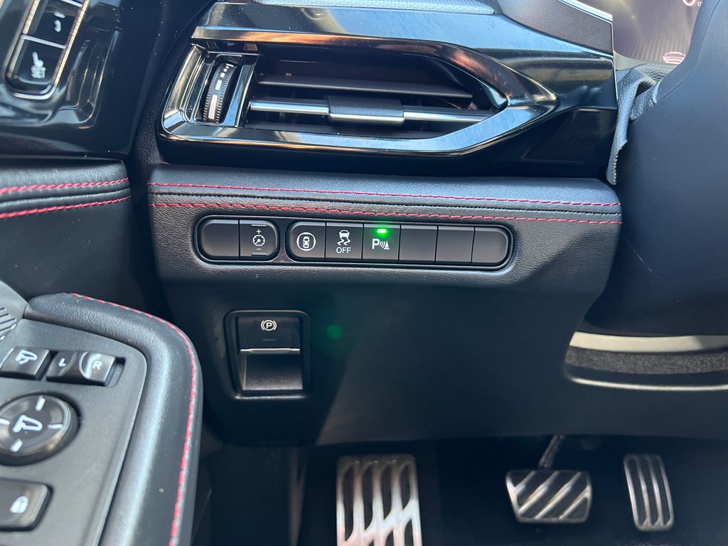 Thumbnail: 2023 Acura MDX - 17