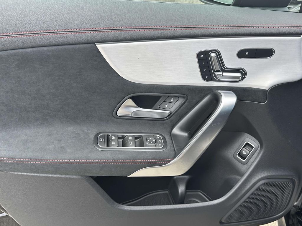2025 Mercedes-Benz CLA 250 13