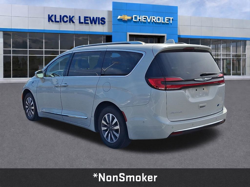 2021 Chrysler Pacifica Hybrid Limited White at Phil Fitts Ford