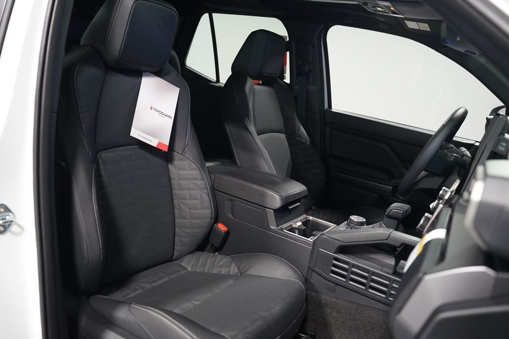 Thumbnail: 2025 Toyota 4Runner - 31