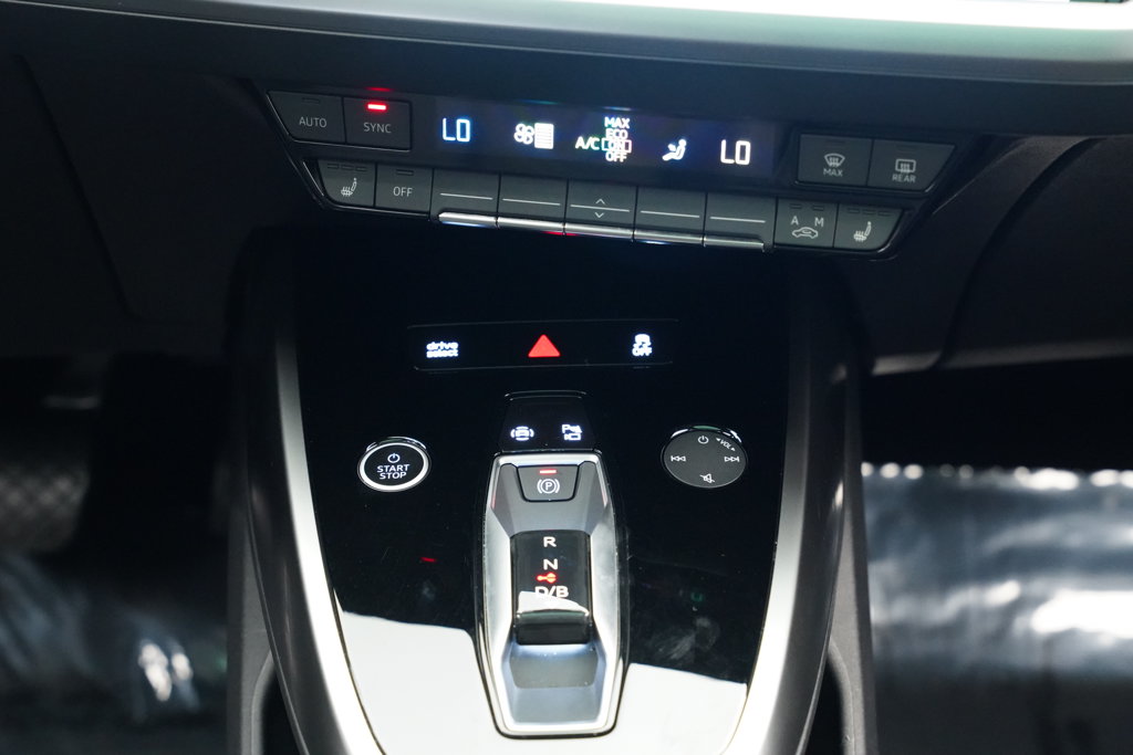 Thumbnail: 2023 Audi Q4 e-tron - 22