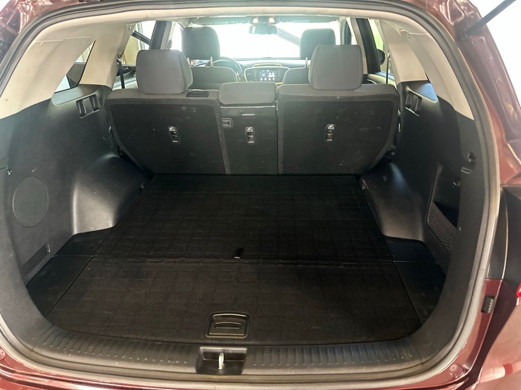 Used 2017 Purple Kia LX image 28