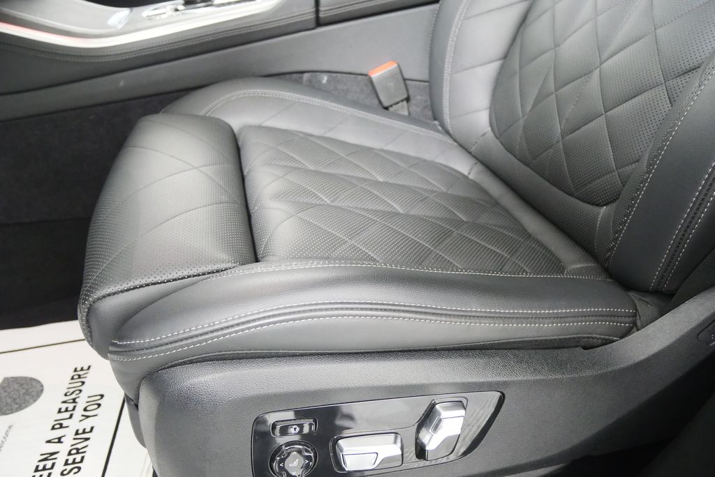 Thumbnail: 2025 BMW X5 - 9
