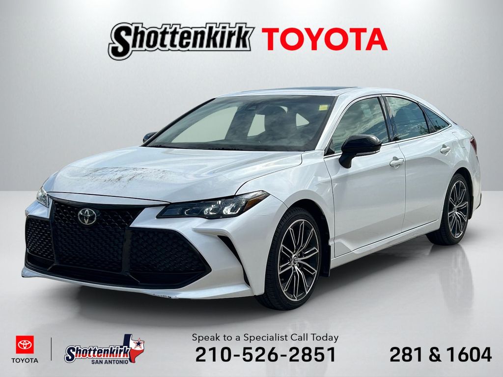 White (Wind Chill Pearl) 2019 Toyota Avalon XSE FWD Sedan Front-Wheel Drive 8-Speed Automatic