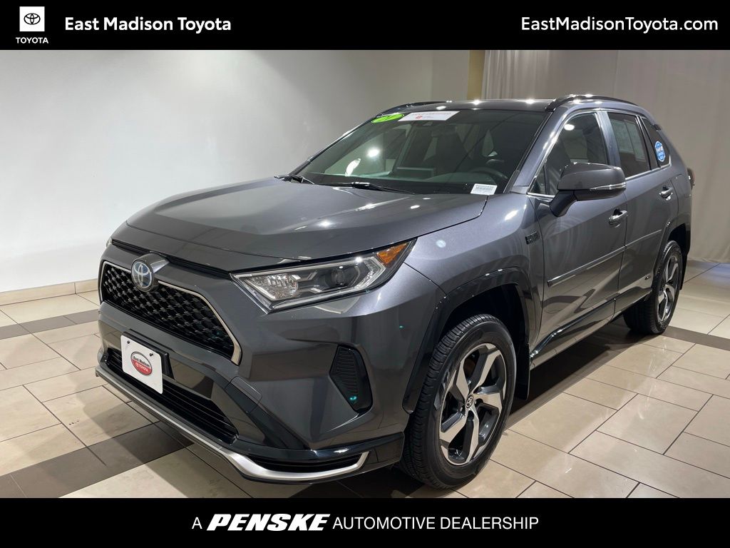 2021 Toyota RAV4 SE Hero Image