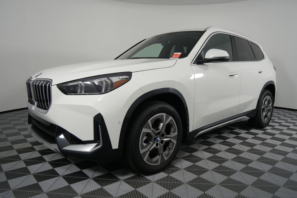 2025 BMW X1 xDrive28i 9