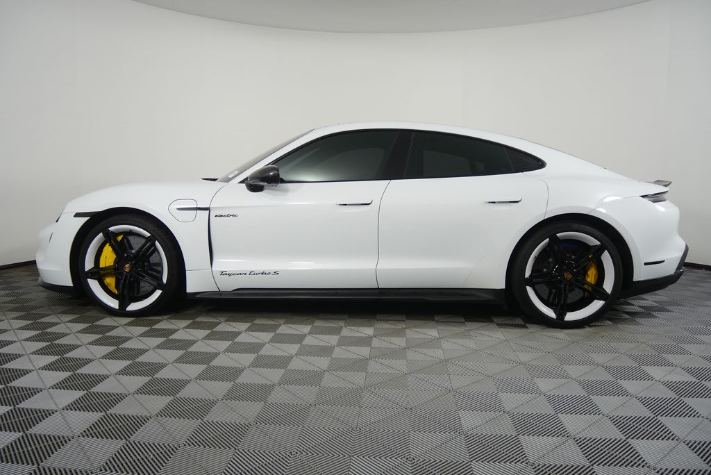 Thumbnail: 2021 Porsche Taycan - 7