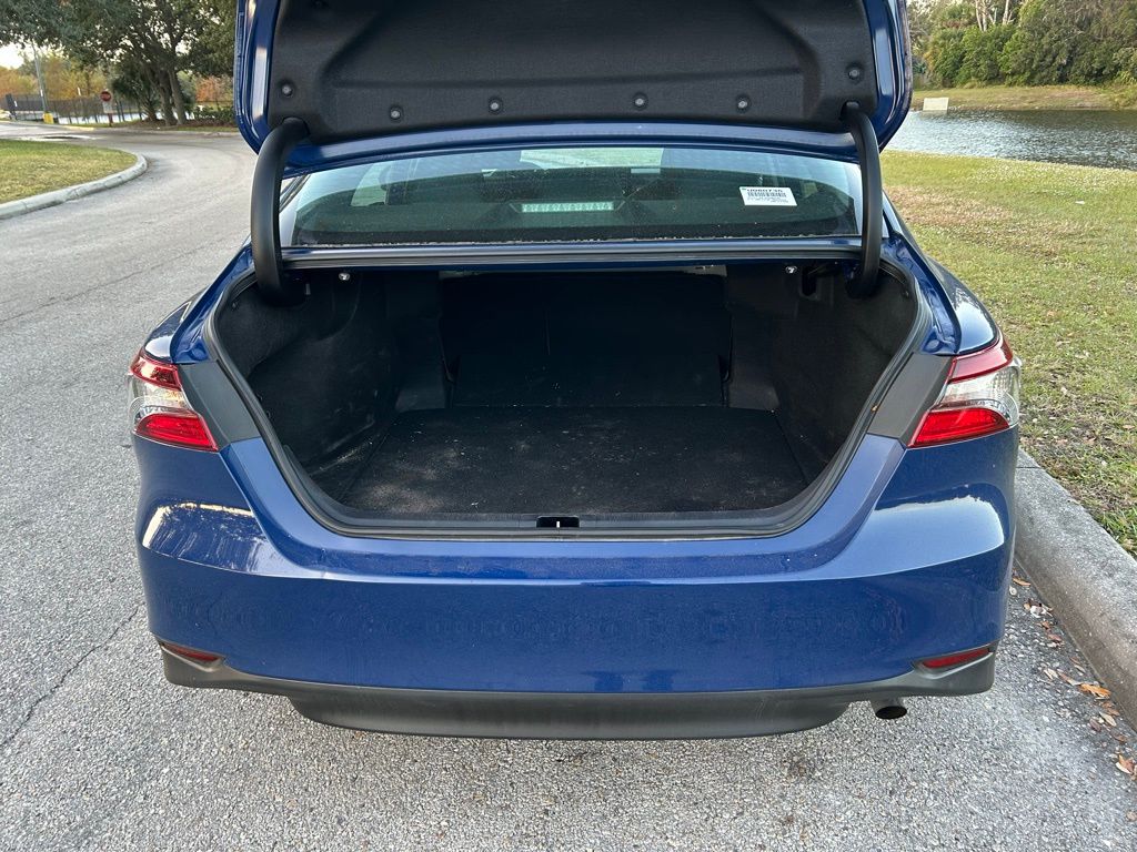 Thumbnail: 2023 Toyota Camry - 10