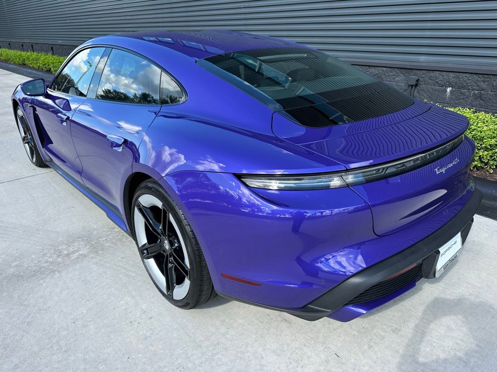 Thumbnail: 2025 Porsche Taycan - 3