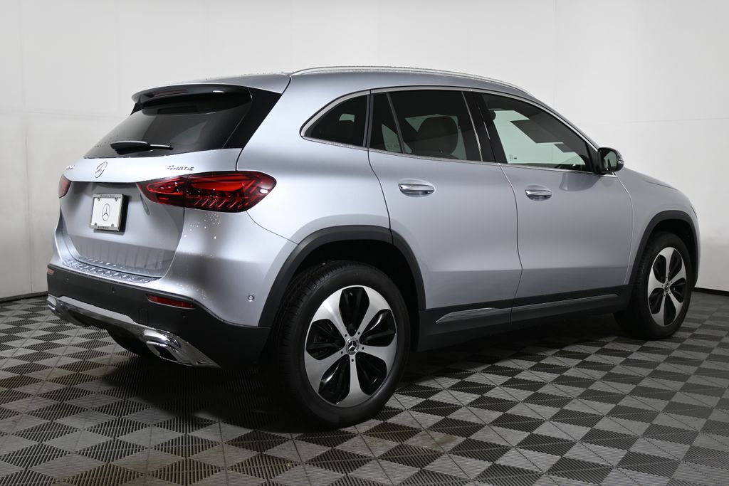 Thumbnail: 2026 Mercedes-Benz GLA - 7