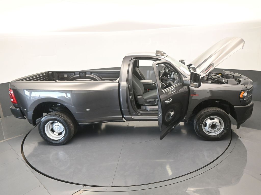 Used 2024 Granite Crystal Metallic Clearcoat Ram Tradesman image 62