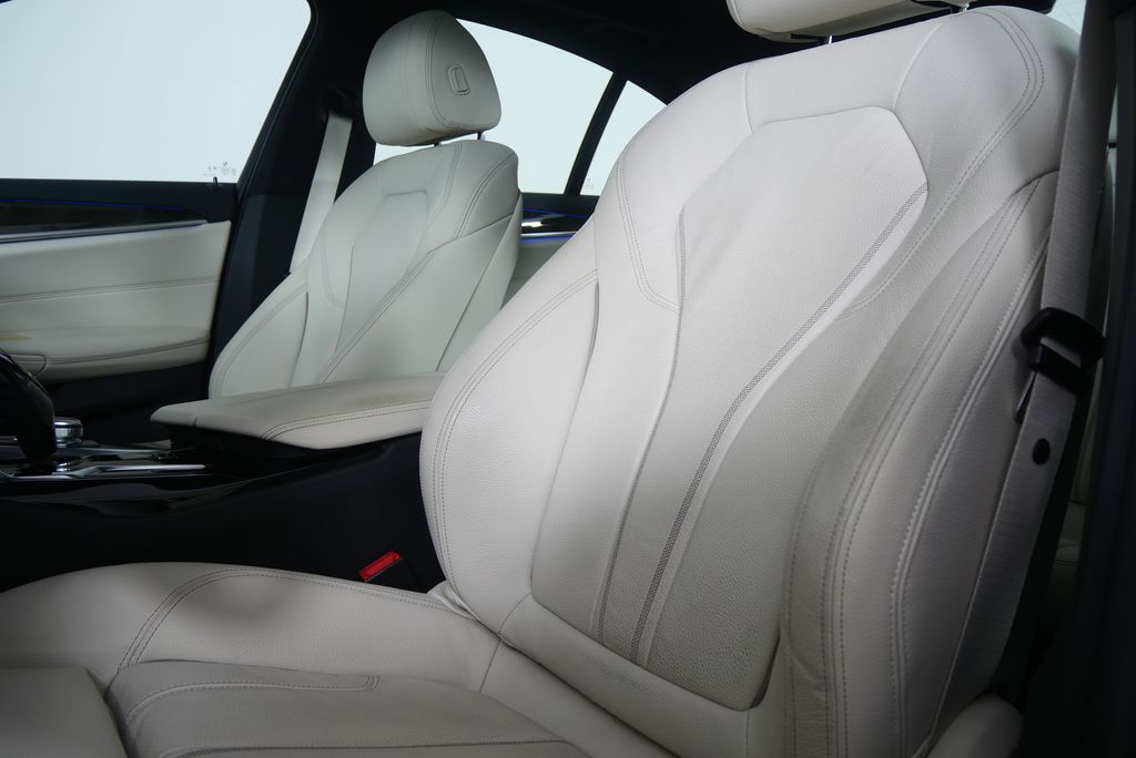 Thumbnail: 2023 BMW 5 Series - 11