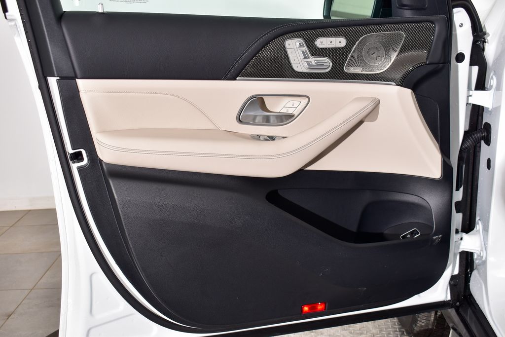 Thumbnail: 2026 Mercedes-Benz GLE - 10