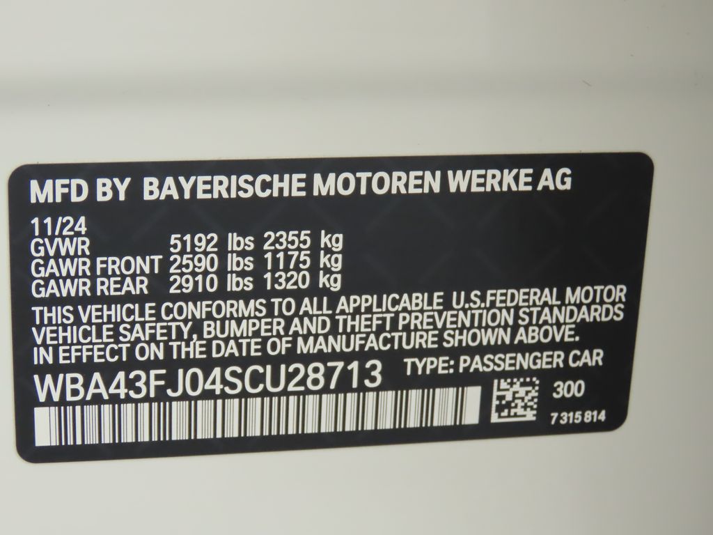 2025 BMW 5 Series 530i 32