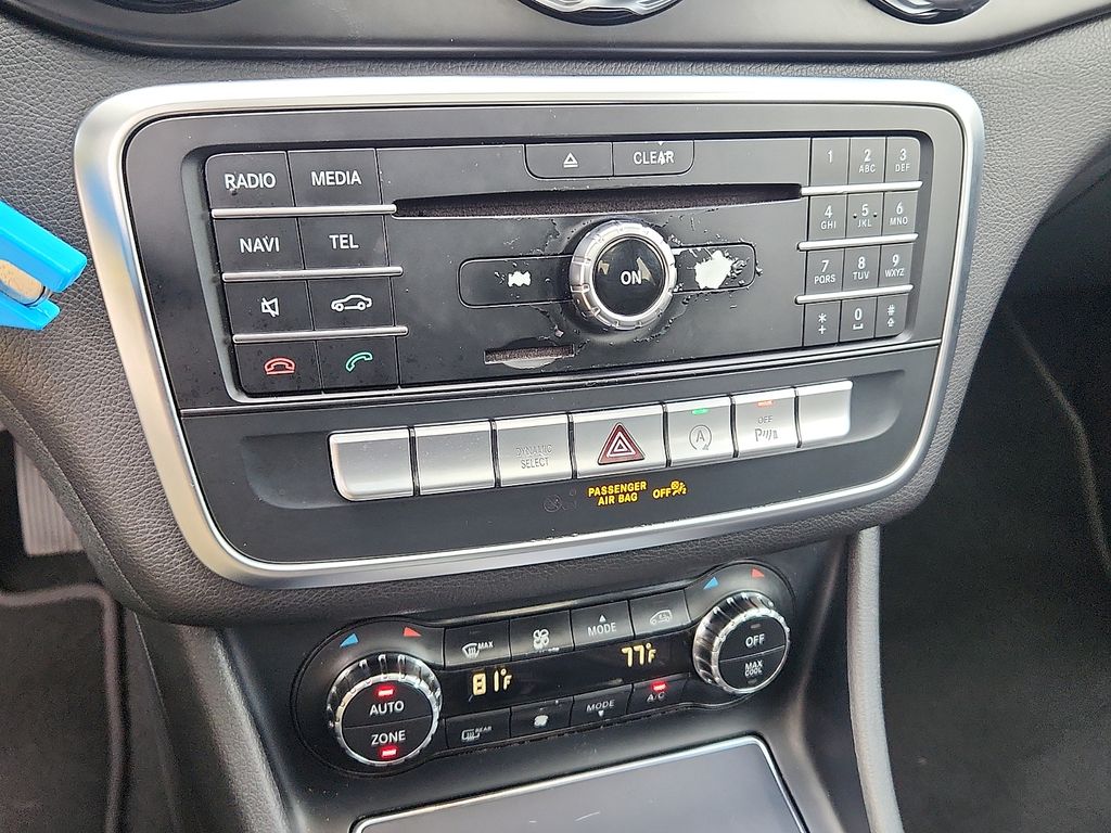 Thumbnail: 2018 Mercedes-Benz GLA - 16