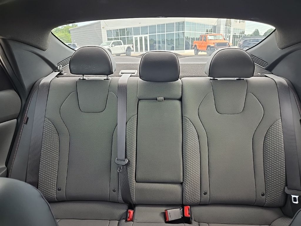 Used 2024 Hyundai Elantra Sedan