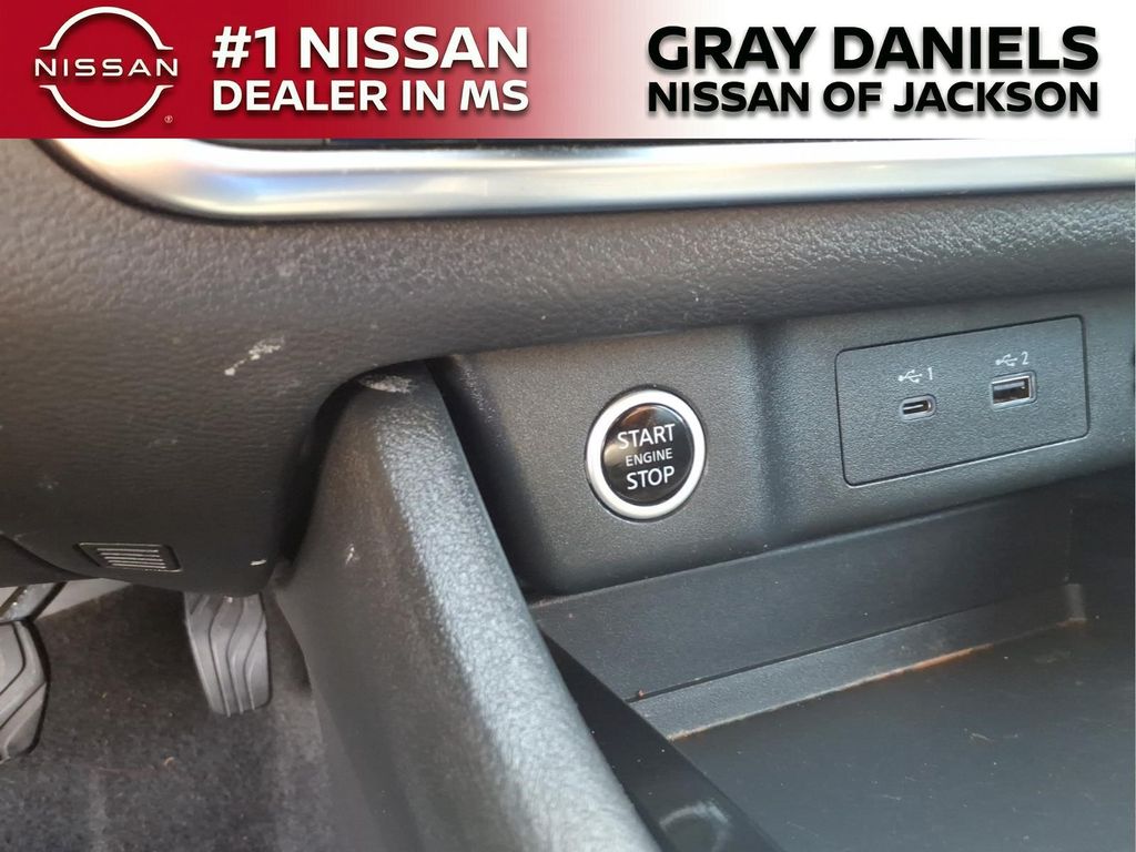 Used 2023 Nissan Rogue SUV
