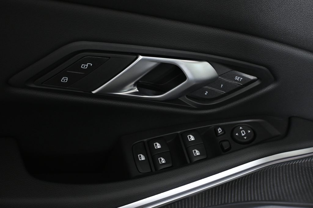 Thumbnail: 2026 BMW 3 Series - 28