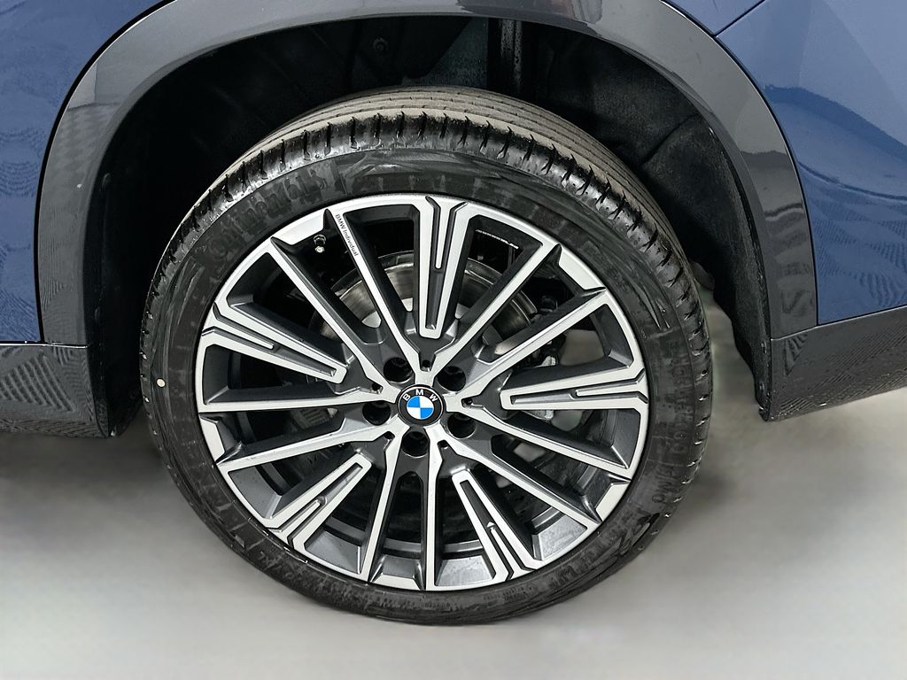 Thumbnail: 2026 BMW X1 - 23