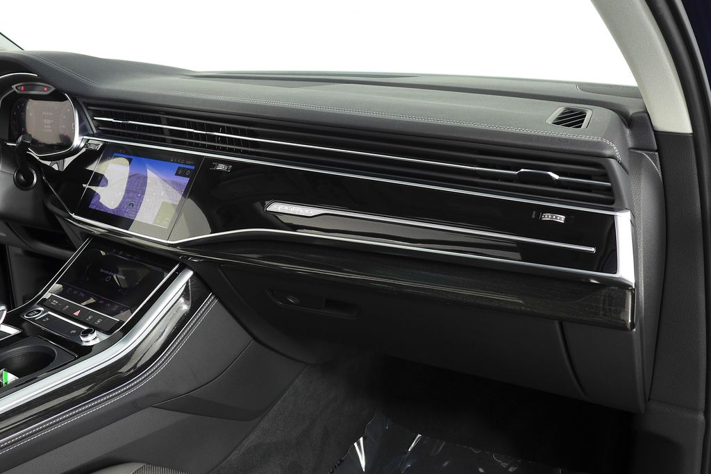 Thumbnail: 2025 Audi Q7 - 14