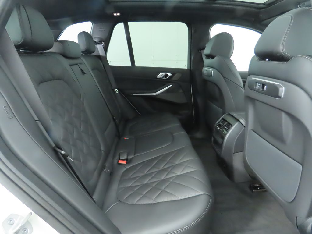 Thumbnail: 2026 BMW X5 - 23