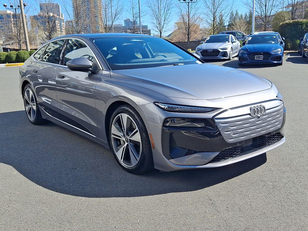 Thumbnail: 2025 Audi e-tron S - 3