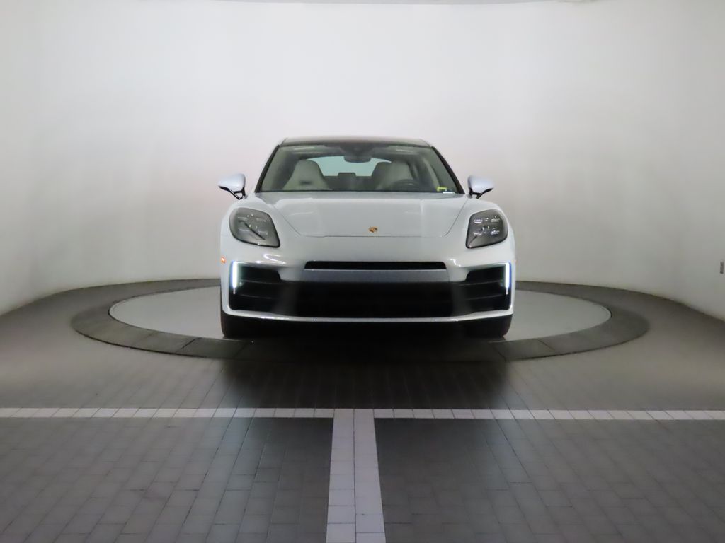 Thumbnail: 2026 Porsche Panamera - 10