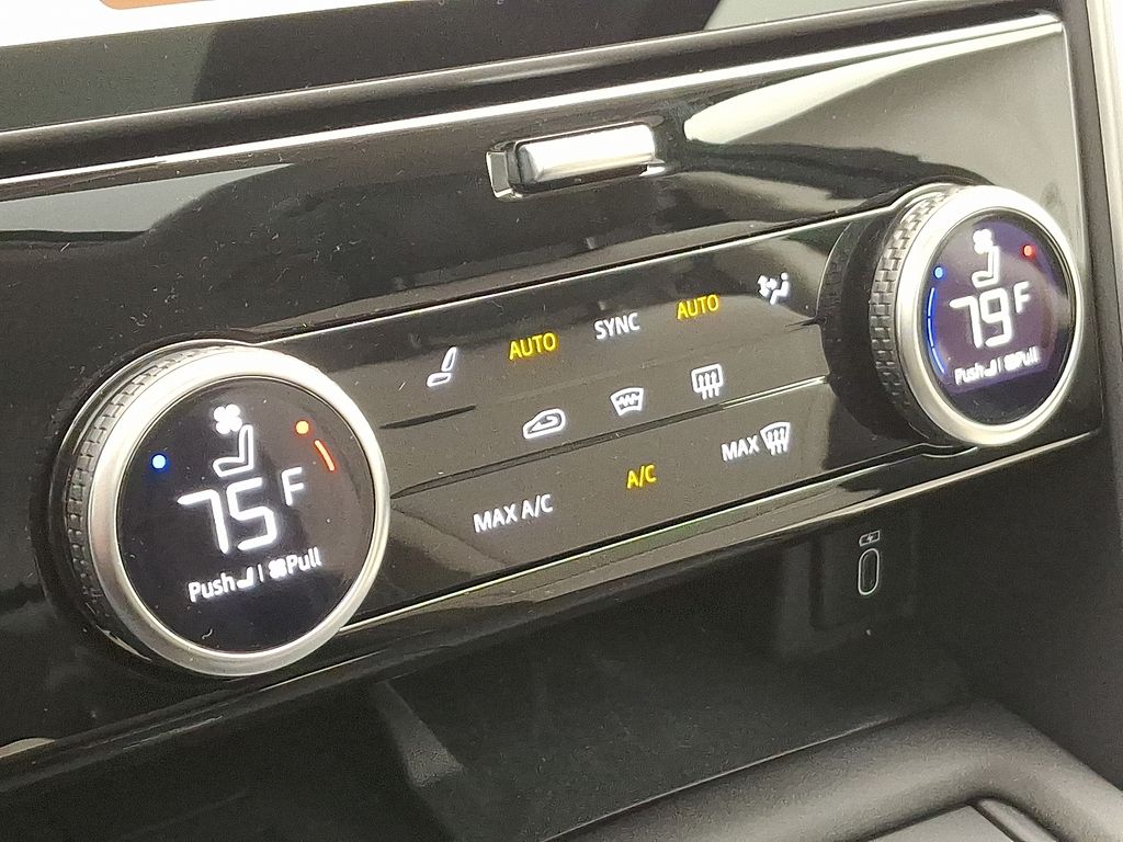 Thumbnail: 2026 Land Rover Discovery - 13