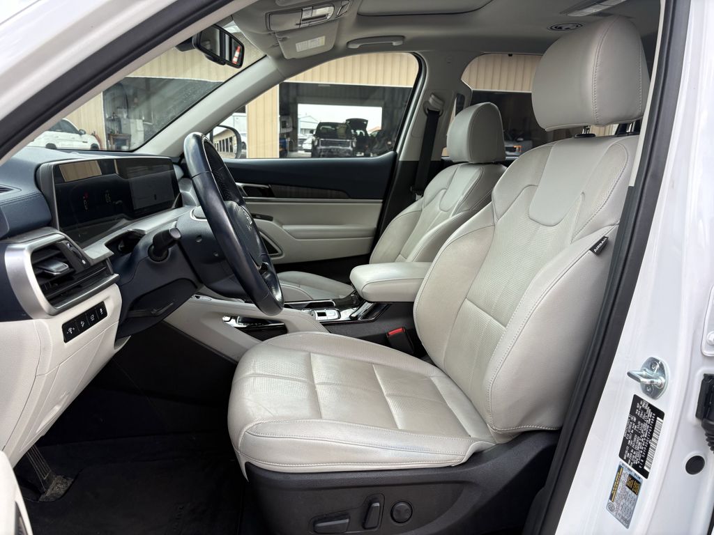 2023 Kia Telluride EX White at Community Kia